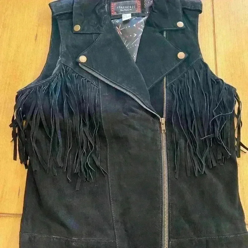 Womens Leather Fringe Vest Black Zipper Lined Western small great condition - Picture 10 of 10